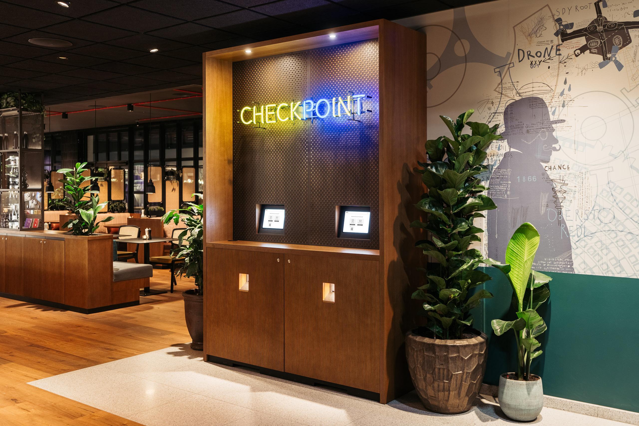 Hotel Schani Uno City Виена Екстериор снимка