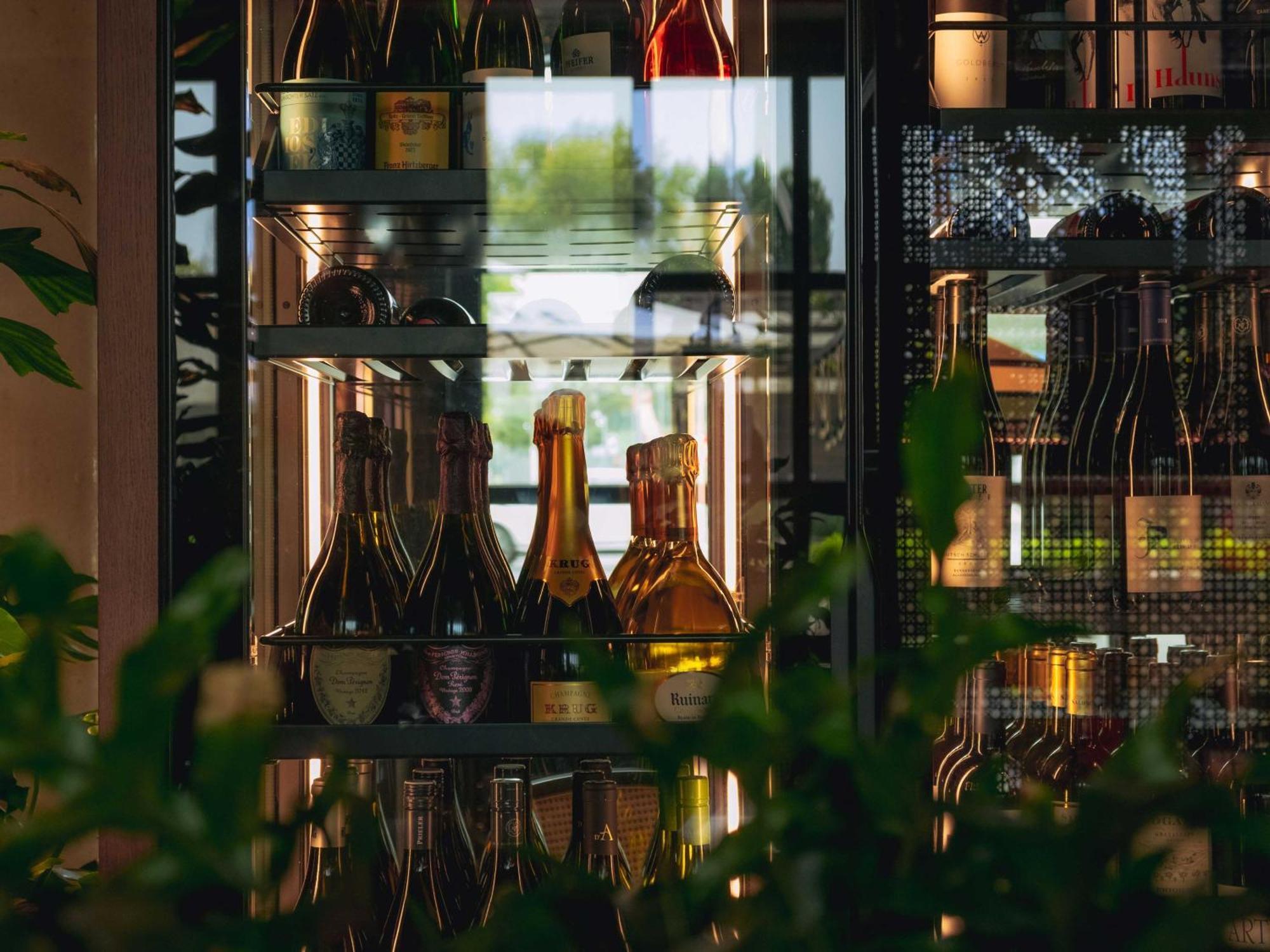 Hotel Schani Uno City Виена Екстериор снимка